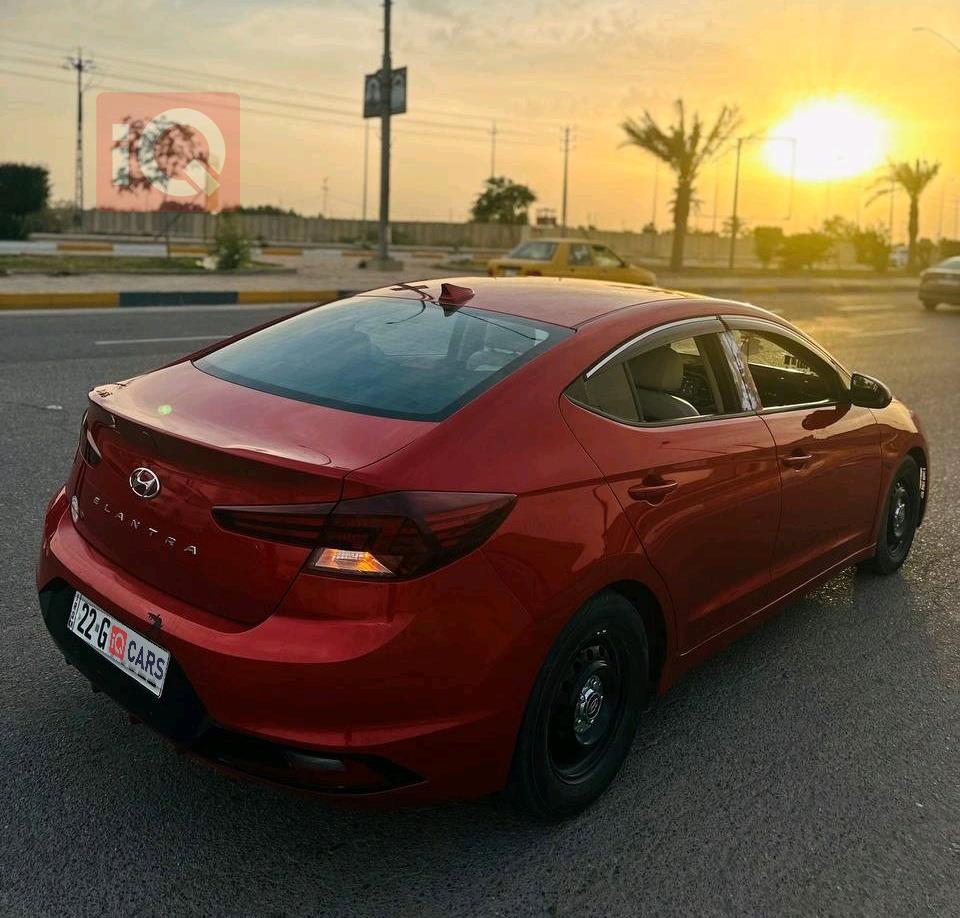 هيونداي النترا